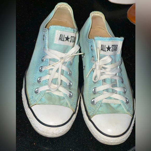 🔥 SOLD🔥Converse Chuck Taylor All Star Low Top sneakers - Picture 2 of 9